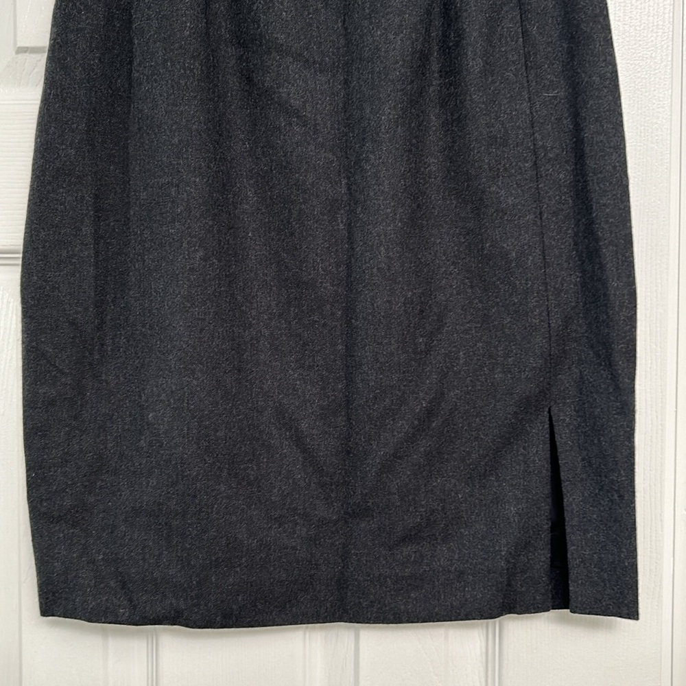 Trends collection wool skirt - Picture 2 of 4